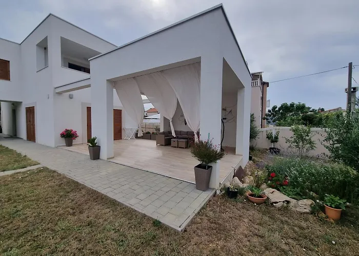 Leticia Apartman