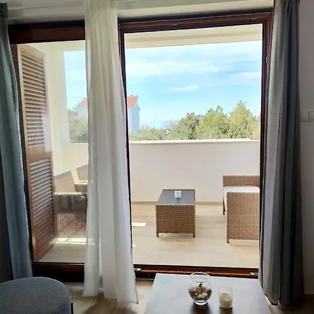 Leticia Appartamento Vrsi