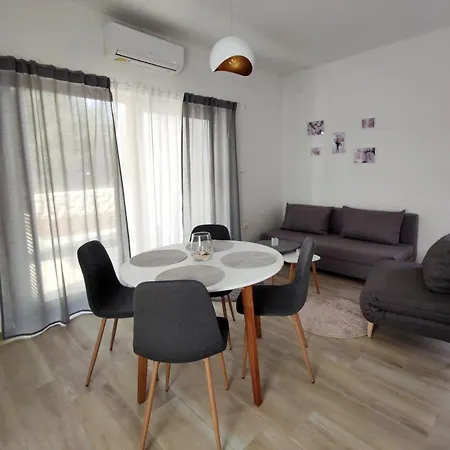 Leticia Apartamento *