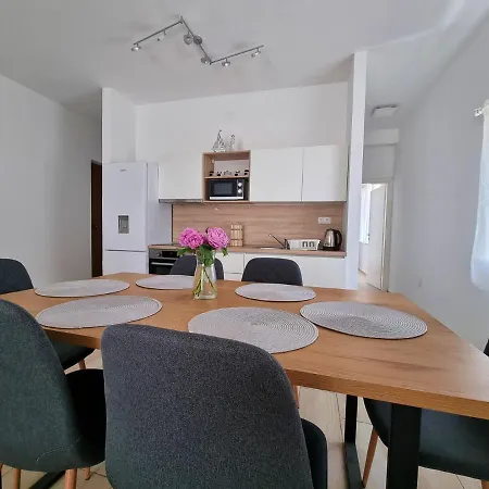 Leticia Apartamento *